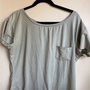 Vuori Women's Short Sleeve Tee in Light Gray